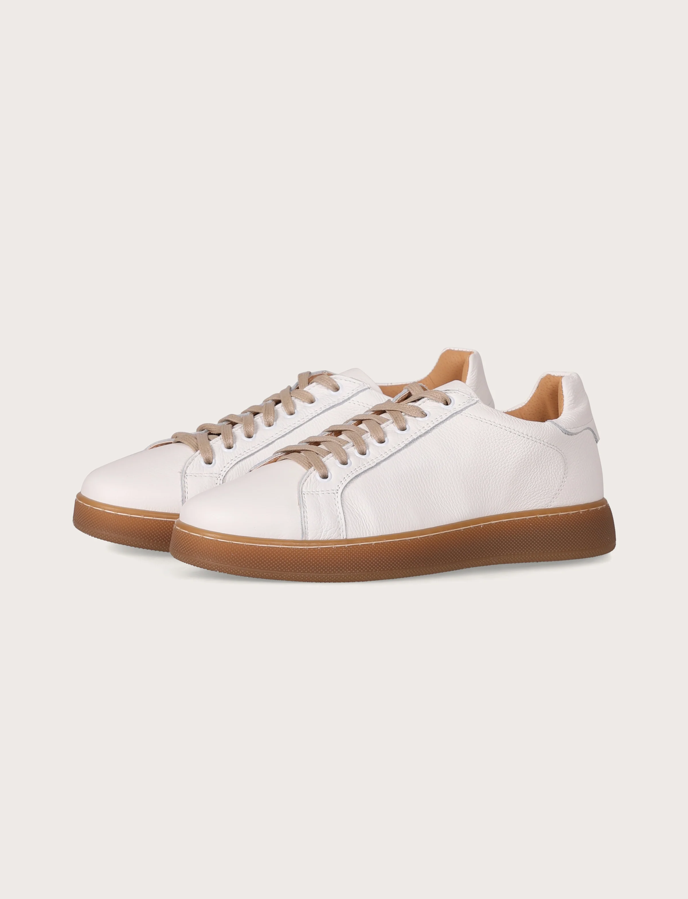 Sneakers in pelle bottalata con suola in gomma - Image 13