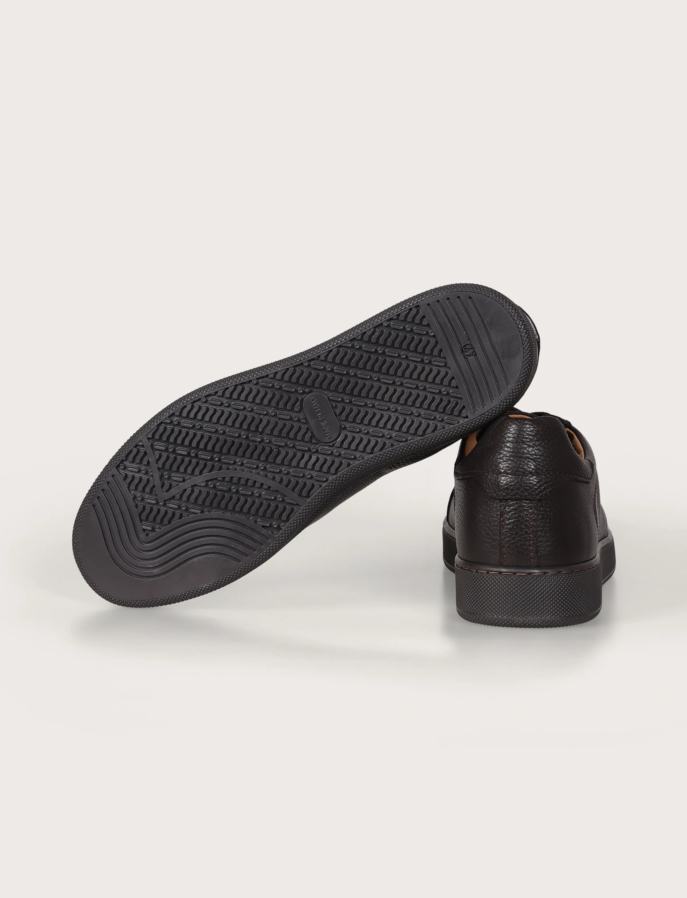 Sneakers in pelle bottalata con suola in gomma - Image 3