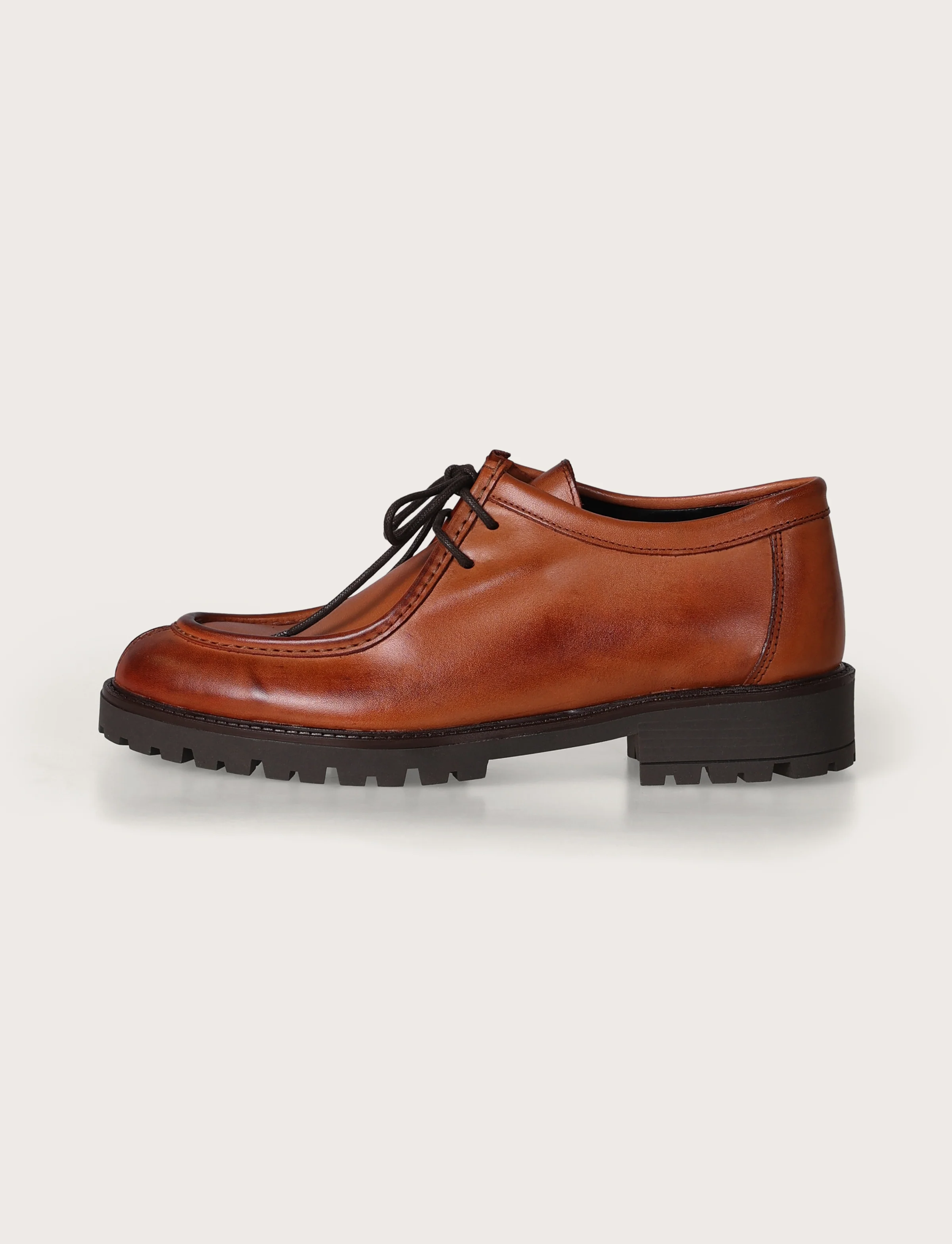 Scarpe stringate in pelle con suola carrarmato - Image 6